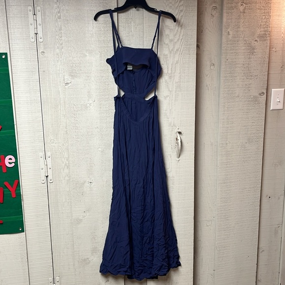 BNWT Aerie Cut Out Maxi Dress in Indigo - Picture 5 of 5